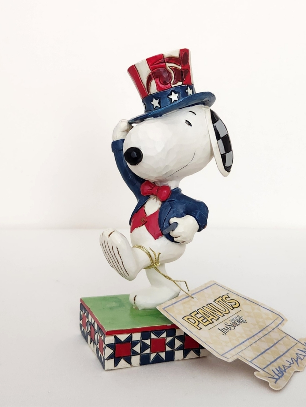 Jim Shore Peanuts Snoopy Marching with Glory Patriotic Figurine